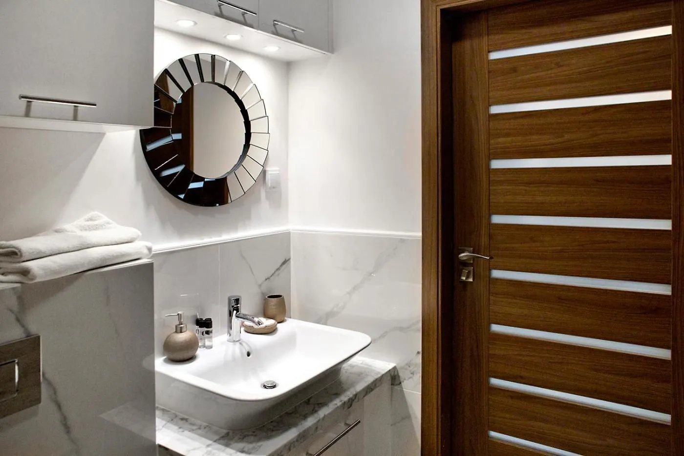 Prymasa Tysiaclecia - P&O Serviced Apartments Warsaw Poland