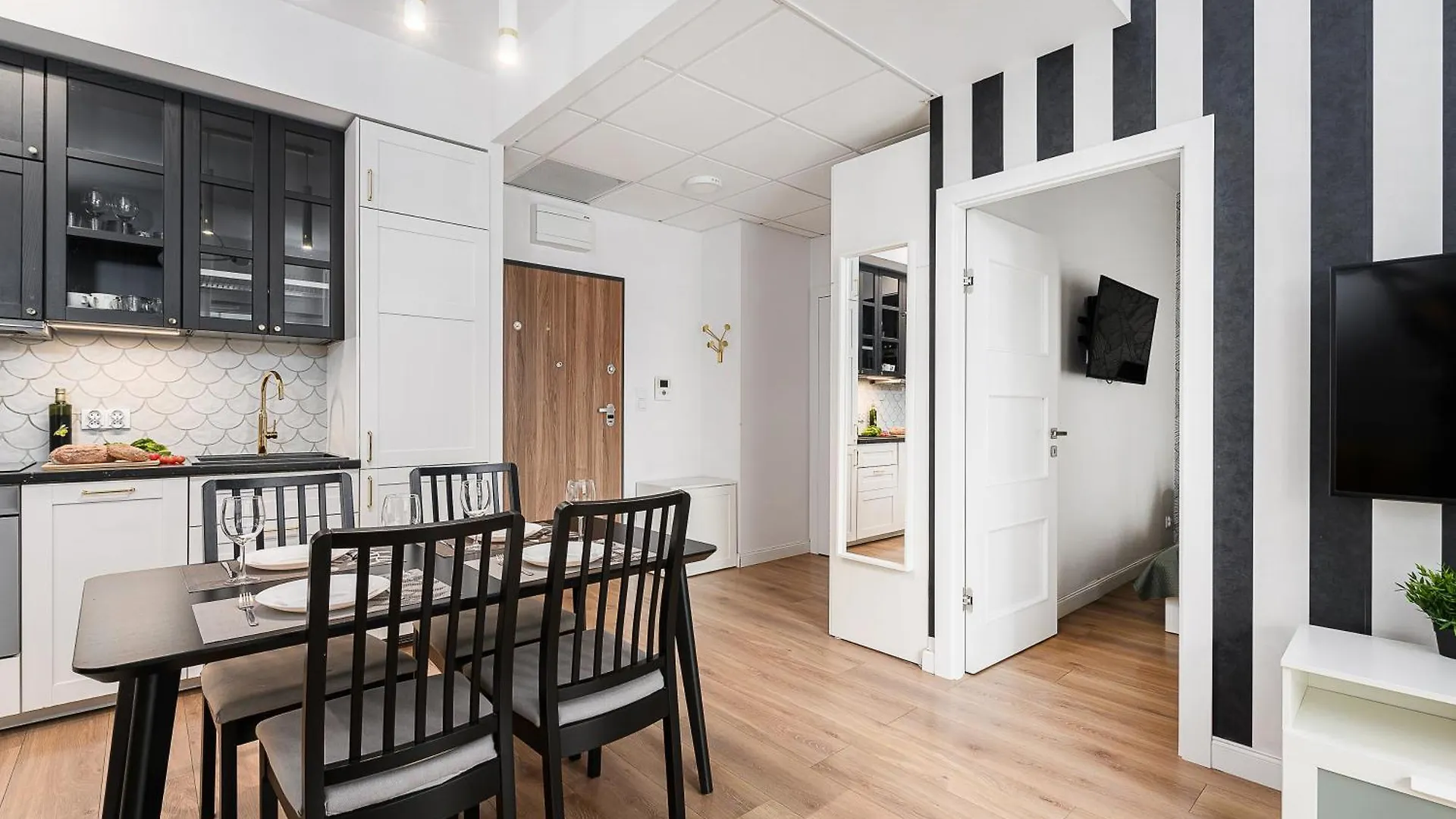 Prymasa Tysiaclecia - P&O Serviced Apartments Warsaw